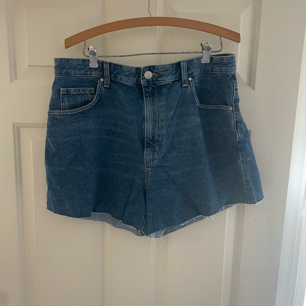 Cotton On Blue Jean Shorts High-Waisted Cut-Off. BRAND NEW W/ TAGS ON NEVER WORN
